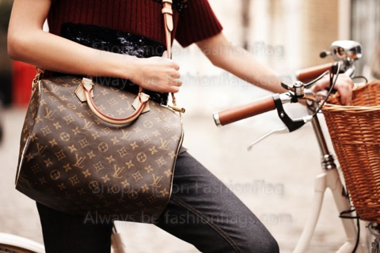 Louis Vuitton speedy bandouliere 25 casual outfit